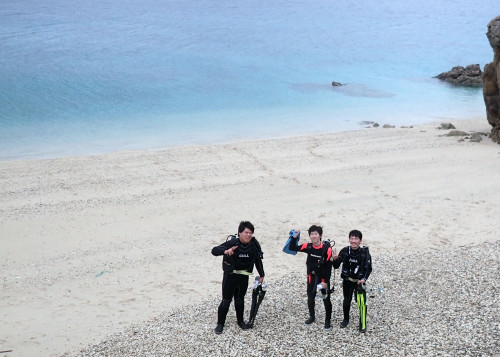 倉崎ビーチでエントリー