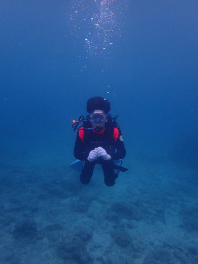 初めてのダイビングで中性浮力