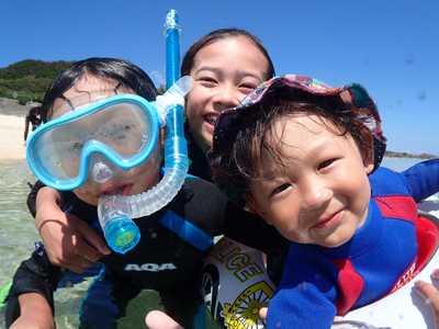 ビーチスノーケリング