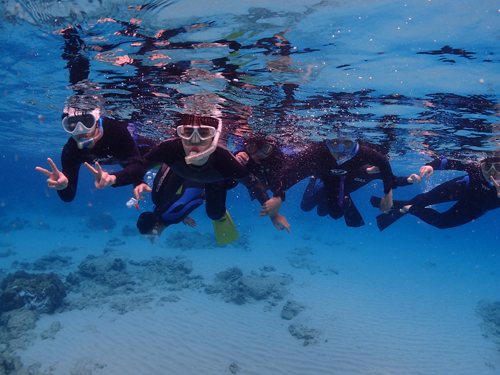 修学旅行でスノーケル